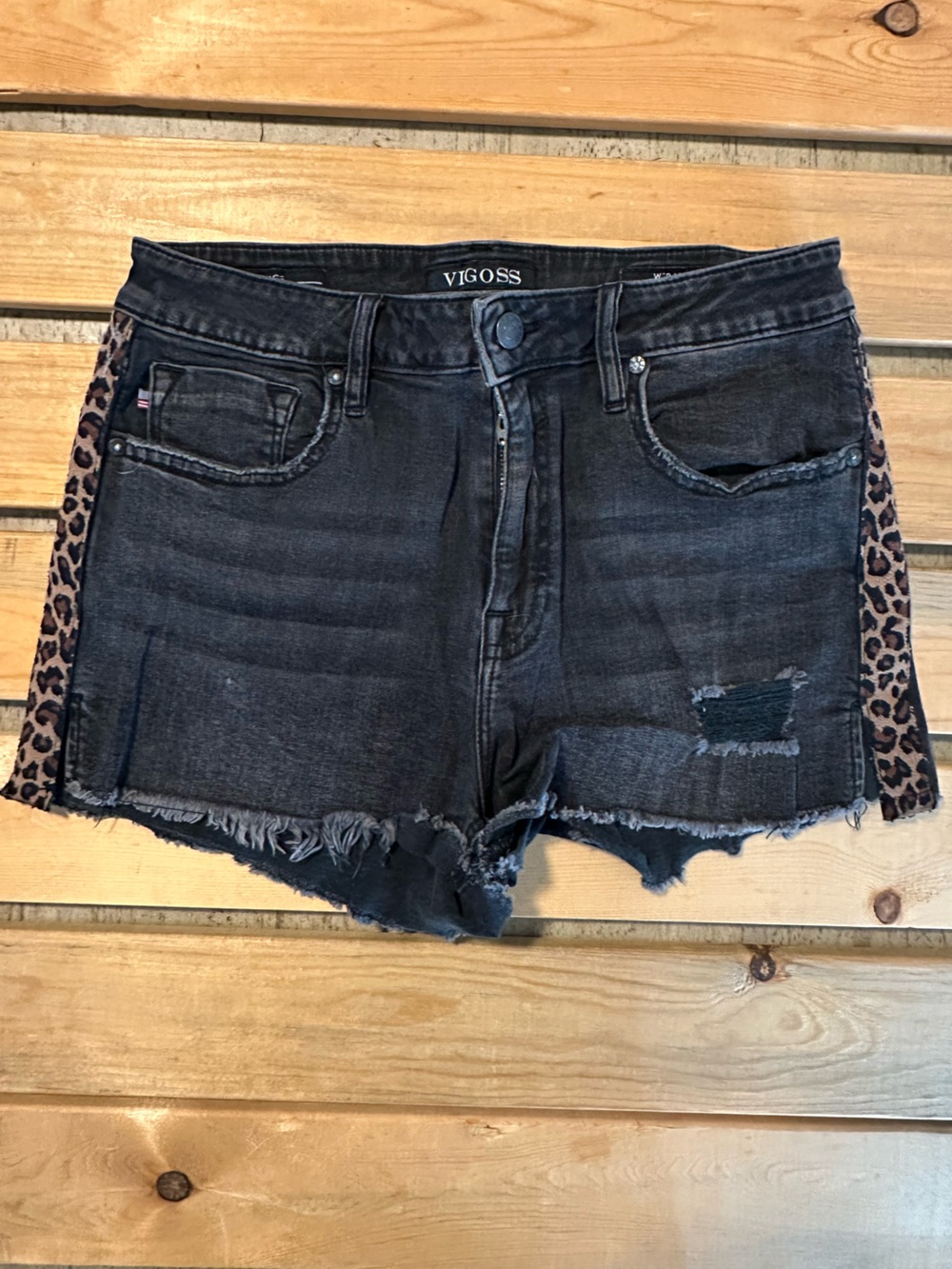 Vigoss Black Cheetah Animal Print Raw Hem Denim Jean Shorts 3" Size 29